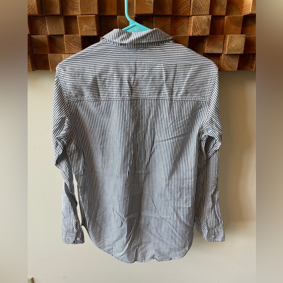Abercrombie & Fitch blouse, small - Picture 4 of 4
